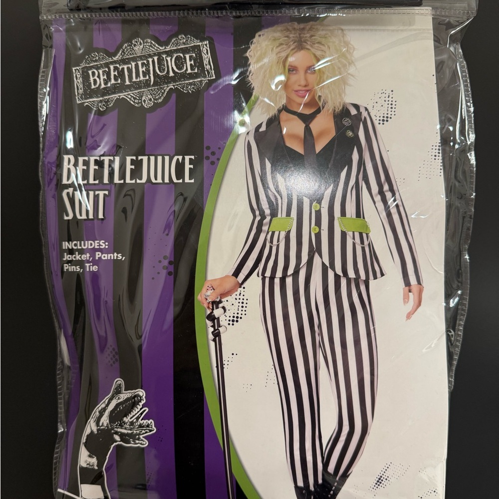 Beetlejuice Halloween Costume from Spirit Halloween